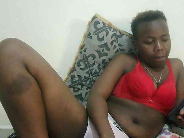 Blackdoll1 webcam