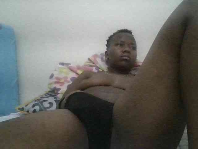 Blackdoll1 webcam