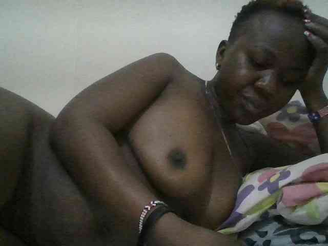 Blackdoll1 webcam