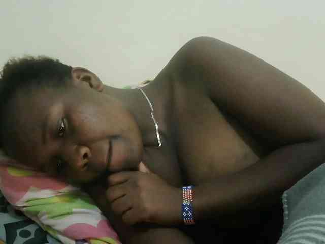 Blackdoll1 webcam