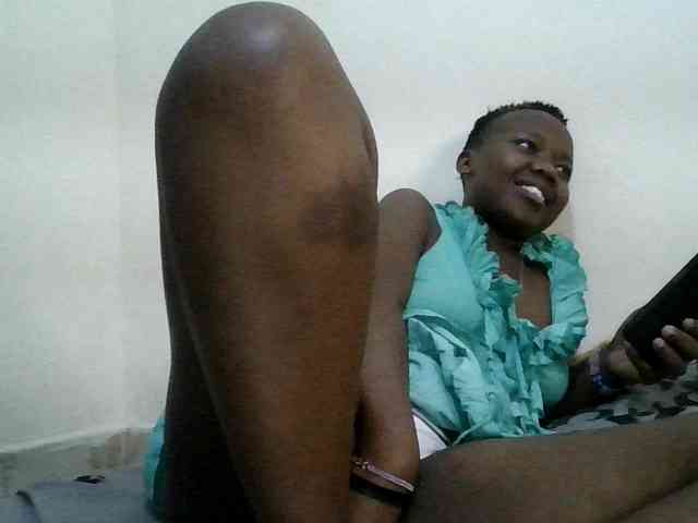 Blackdoll1 webcam