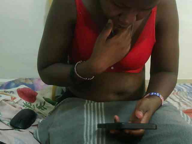 Blackdoll1 webcam