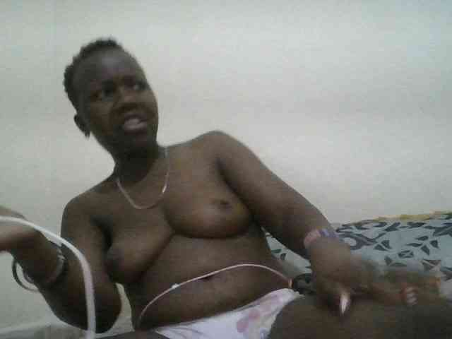 Blackdoll1 webcam