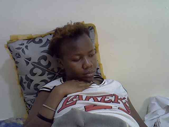 Blackdoll1 webcam