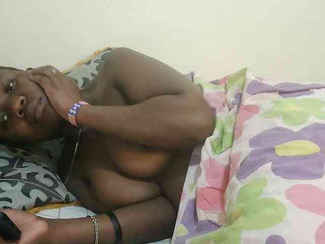 Blackdoll1 webcam