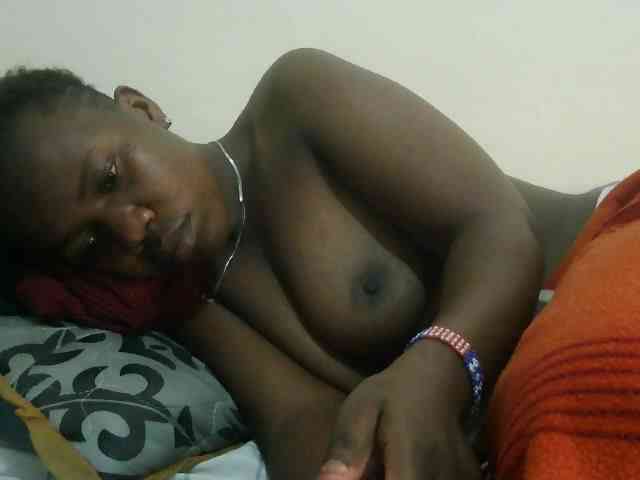 Blackdoll1 webcam