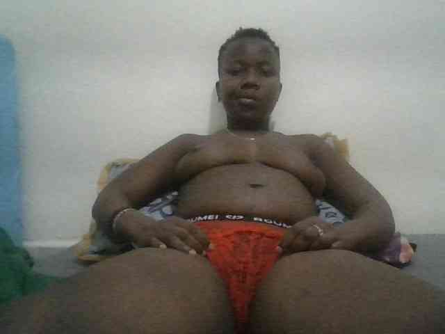 Blackdoll1 webcam