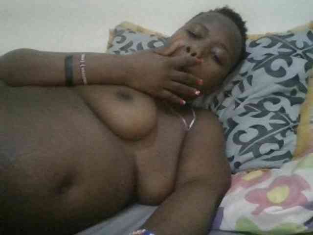 Blackdoll1 webcam