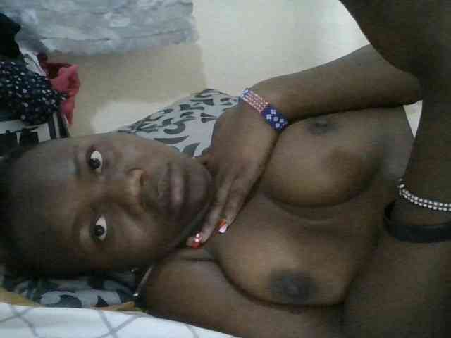 Blackdoll1 webcam