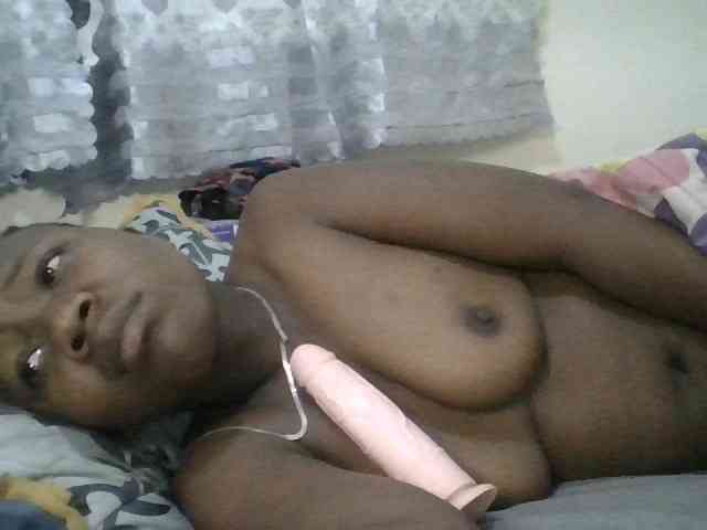 Blackdoll1 webcam