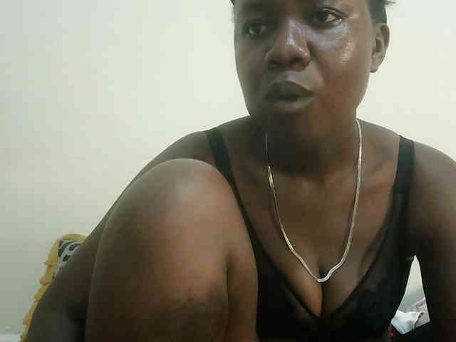 Blackdoll1 webcam