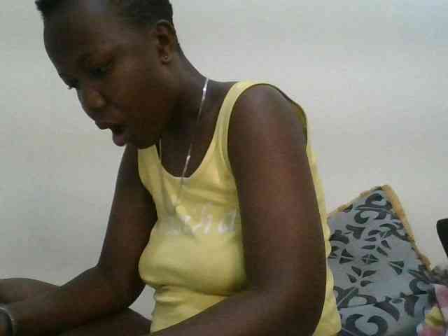 Blackdoll1 webcam