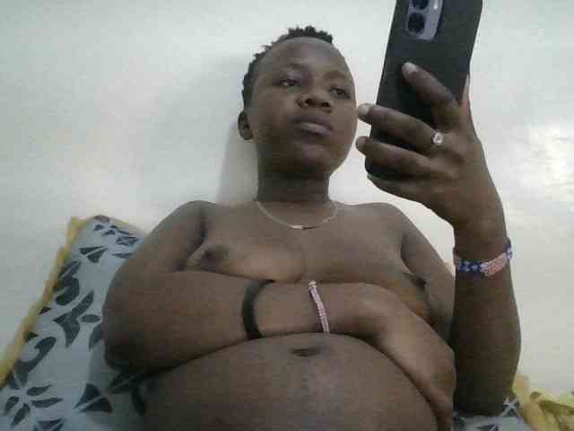 Blackdoll1 webcam