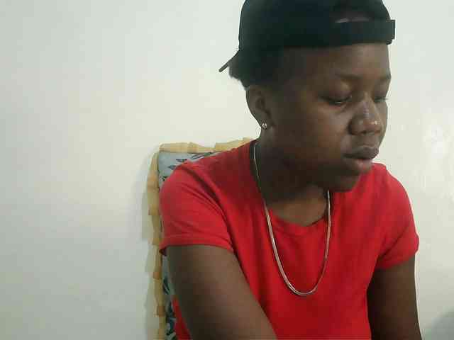 Blackdoll1 webcam