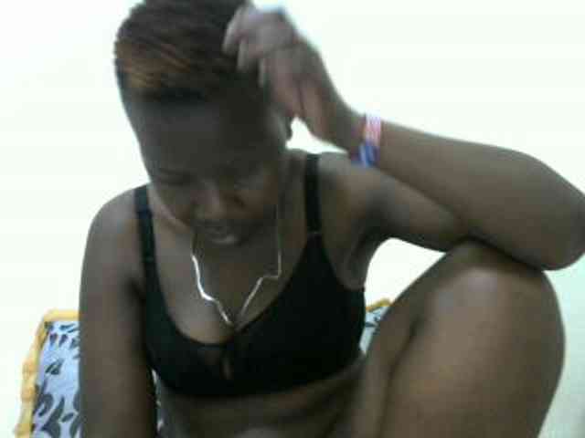 Blackdoll1 webcam
