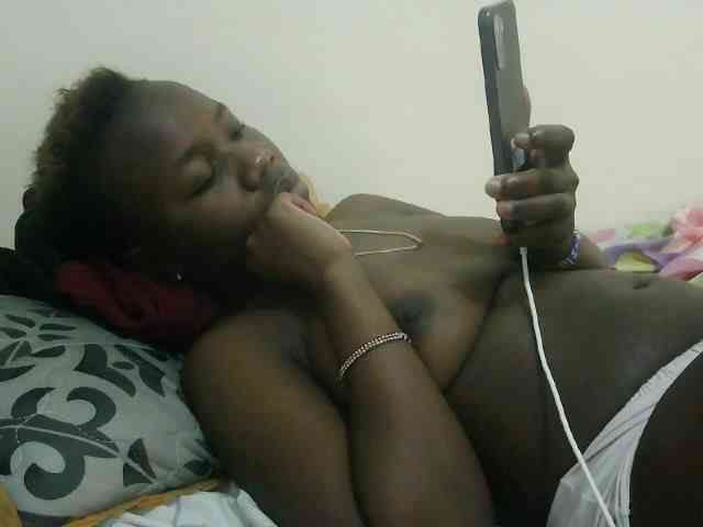 Blackdoll1 webcam