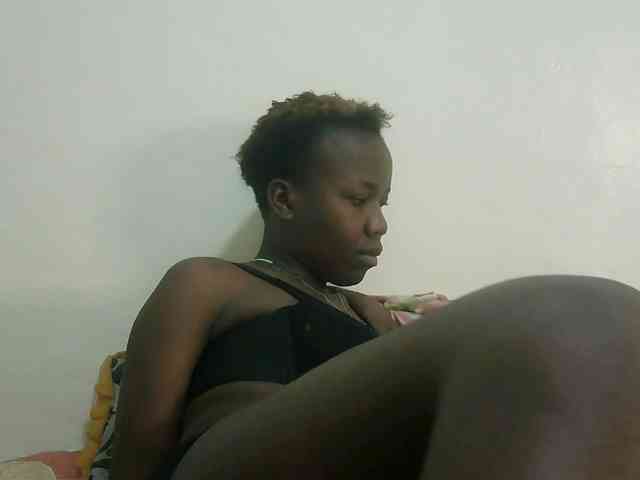 Blackdoll1 webcam