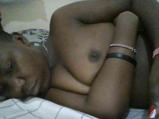 Blackdoll1 webcam