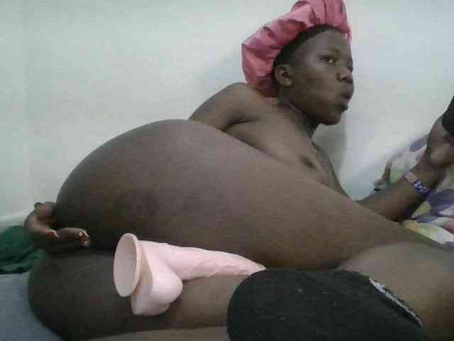 Blackdoll1 webcam