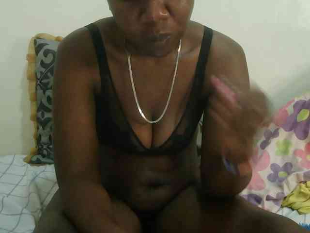 Blackdoll1 webcam