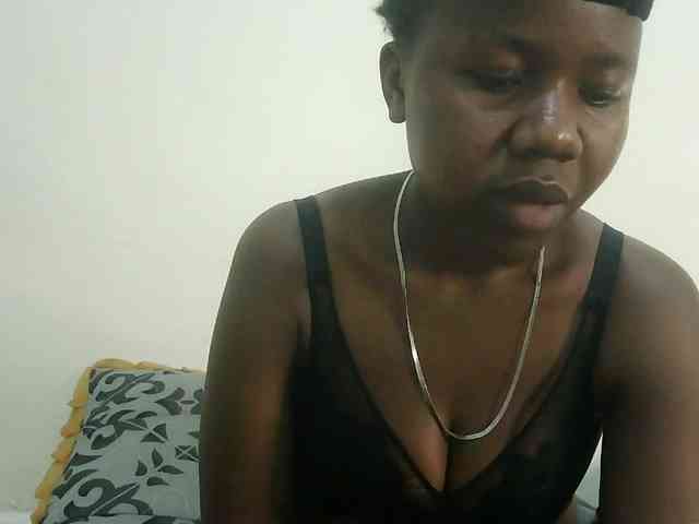 Blackdoll1 webcam