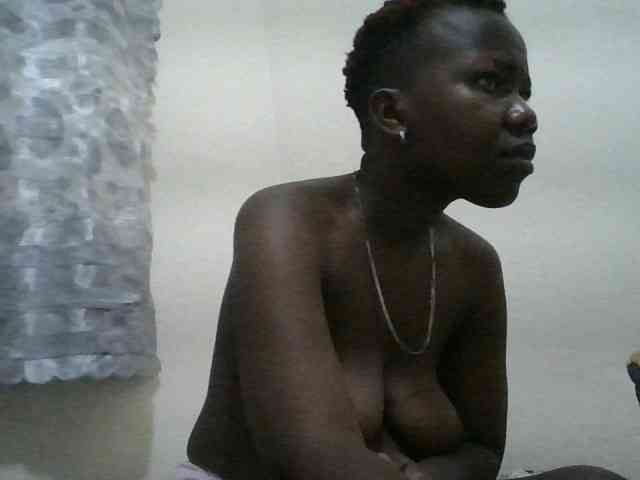 Blackdoll1 webcam