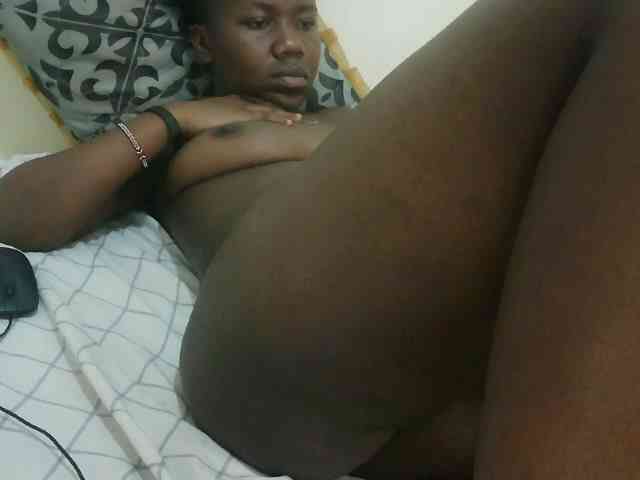 Blackdoll1 webcam