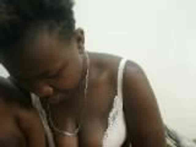 Blackdoll1 webcam