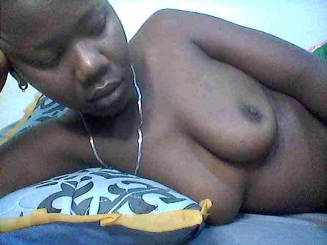 Blackdoll1 webcam
