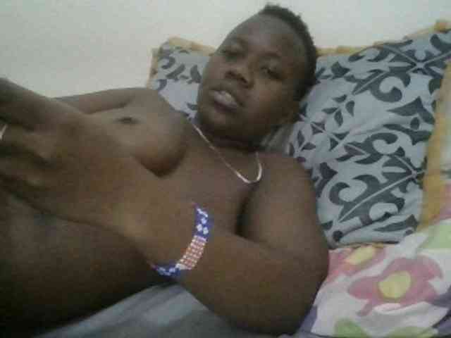 Blackdoll1 webcam