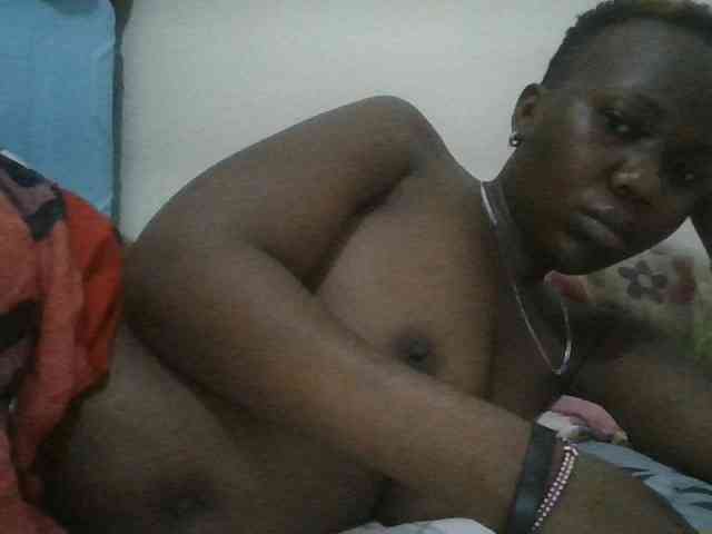 Blackdoll1 webcam