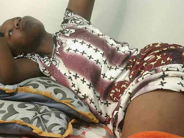 Blackdoll1 webcam