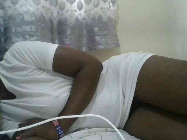 Blackdoll1 webcam