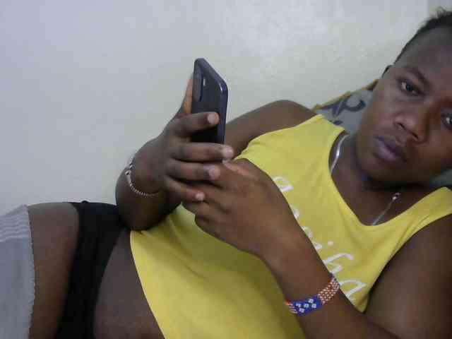 Blackdoll1 webcam
