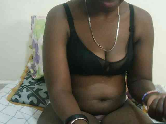 Blackdoll1 webcam