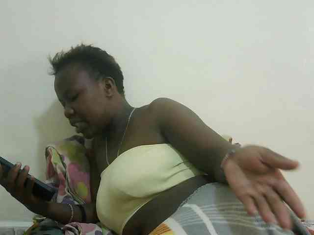 Blackdoll1 webcam