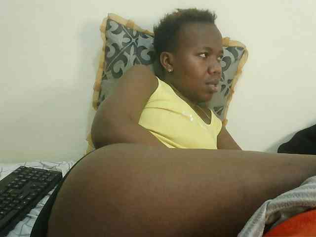 Blackdoll1 webcam
