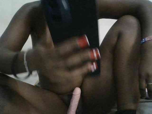 Blackdoll1 webcam