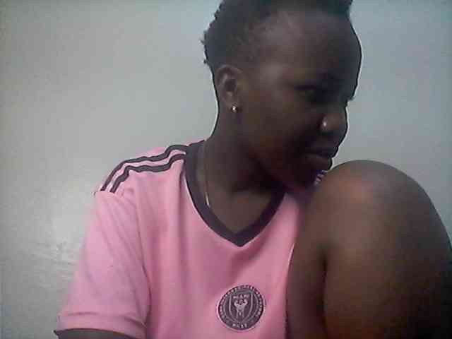 Blackdoll1 webcam