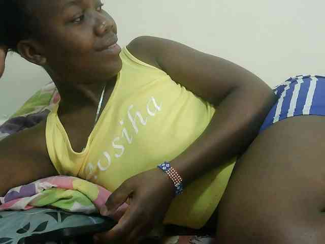 Blackdoll1 webcam