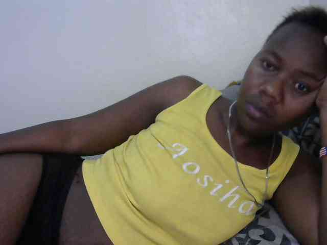 Blackdoll1 webcam