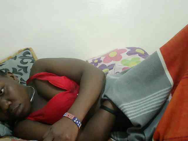 Blackdoll1 webcam