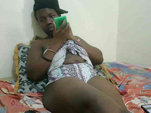 Blackdoll1 webcam