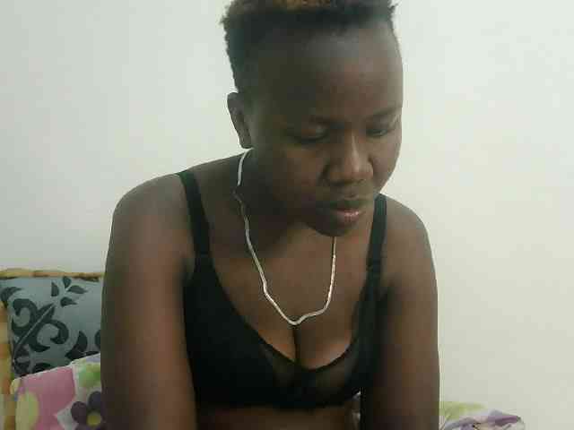 Blackdoll1 webcam