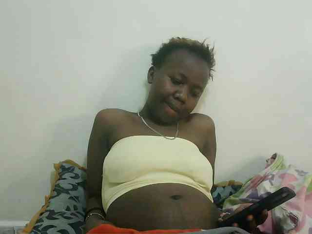 Blackdoll1 webcam