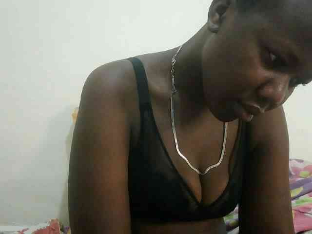 Blackdoll1 webcam
