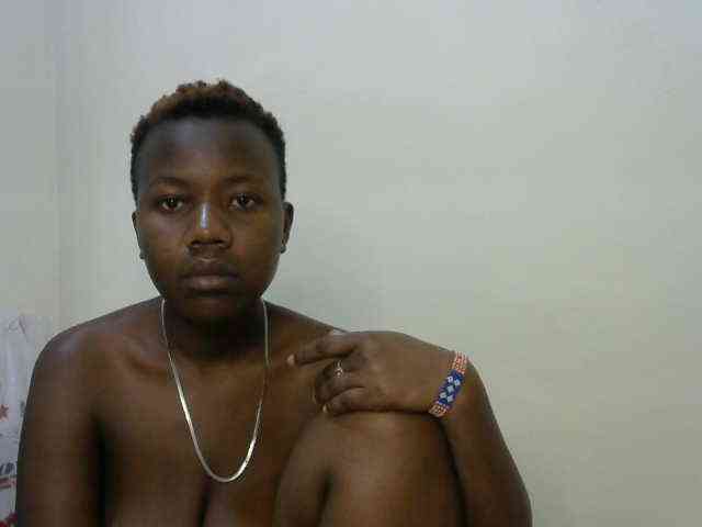 Blackdoll1 webcam