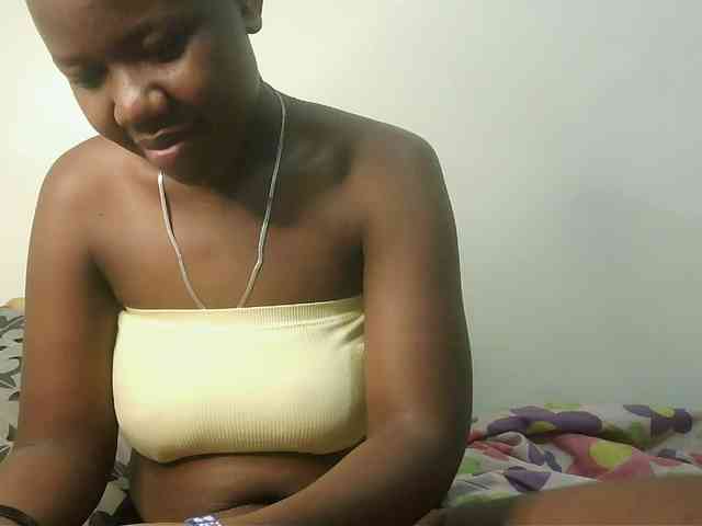 Blackdoll1 webcam