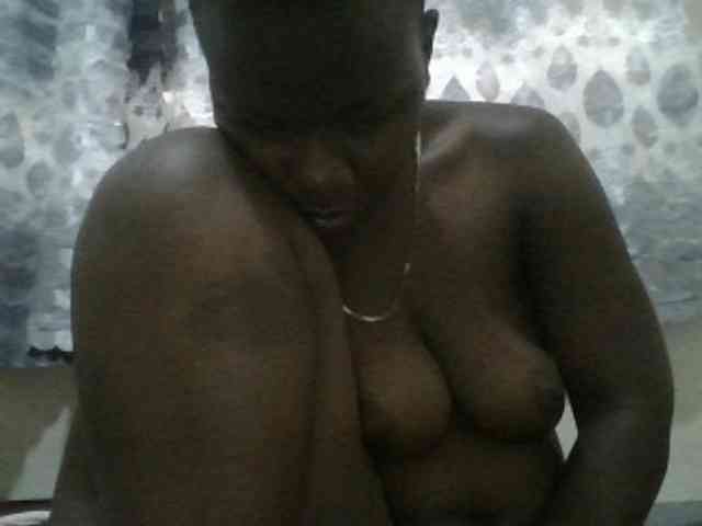 Blackdoll1 webcam
