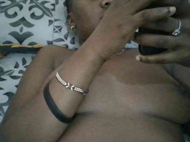 Blackdoll1 webcam